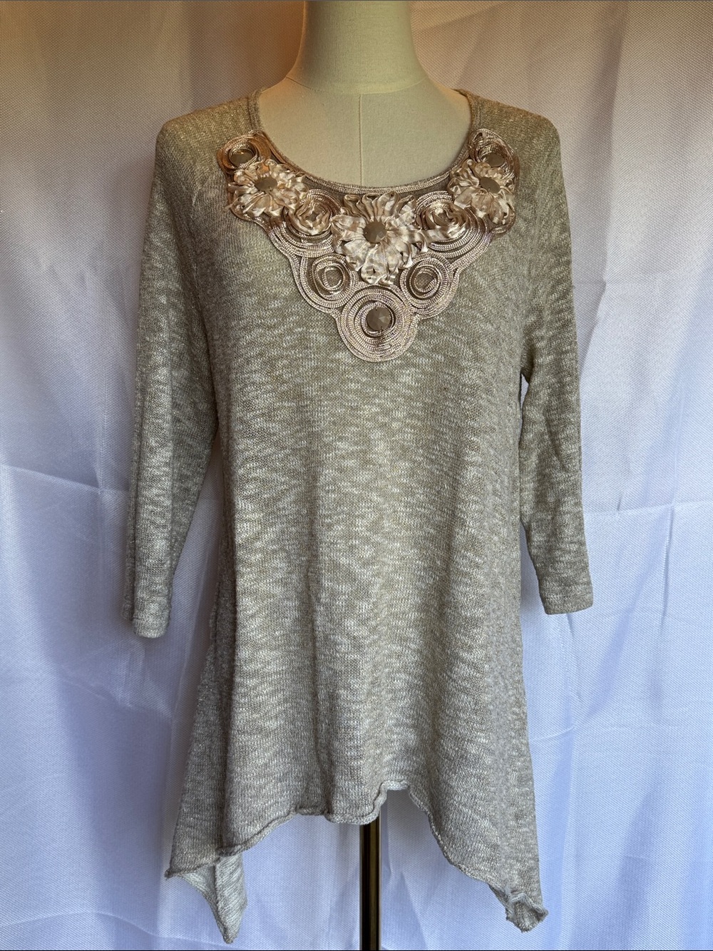 indigo soul Beige Floral Applique Knit Tunic